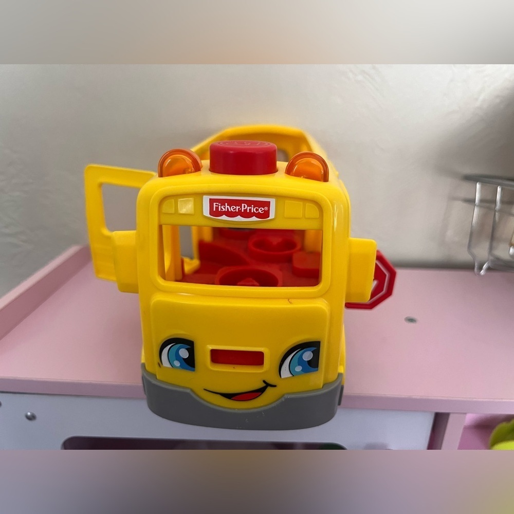 Little People School Bus - Picture 3 of 4